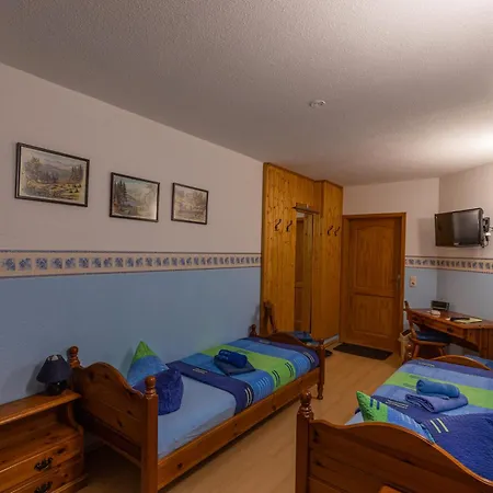 Und Gaststaette Zur Knappenschaenke Gæstehus 3*