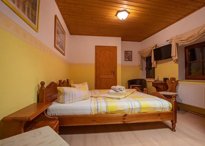 Und Gaststaette Zur Knappenschaenke Thermalbad Wiesenbad