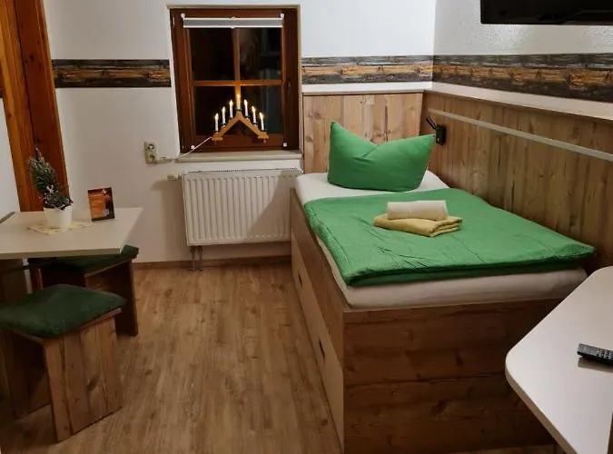 Pensionat Und Gaststaette Zur Knappenschaenke Thermalbad Wiesenbad