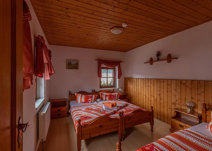 Pensionat Und Gaststaette Zur Knappenschaenke